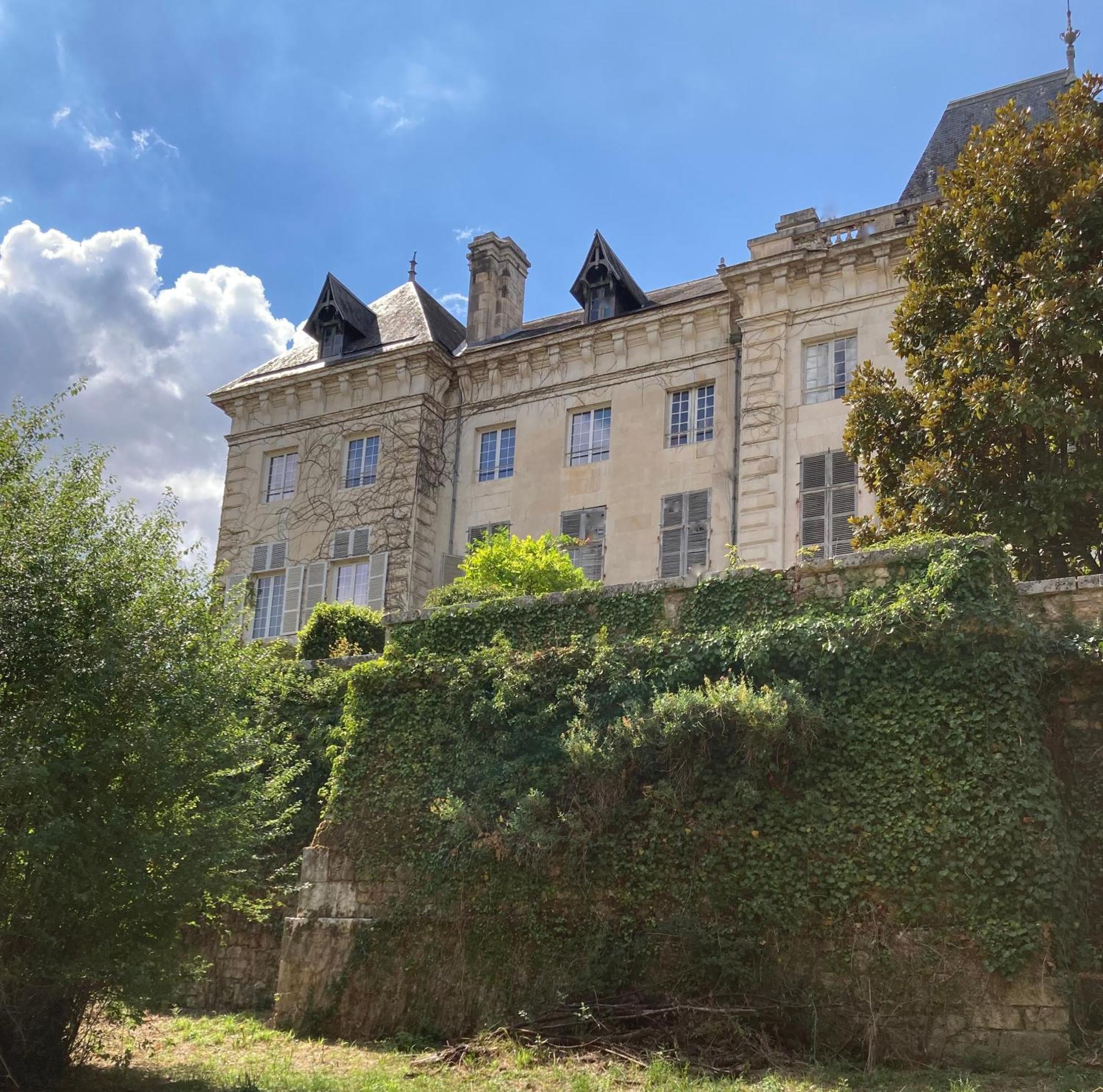 Chateau De Chasseneuil Sur Bonnieure Exterior foto